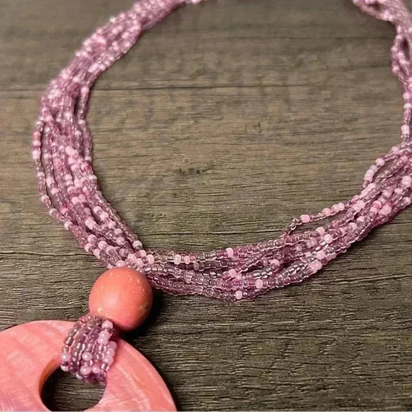 Large Round Painted Shell Pendant Beaded Statement Necklace - Picture 3 of 3